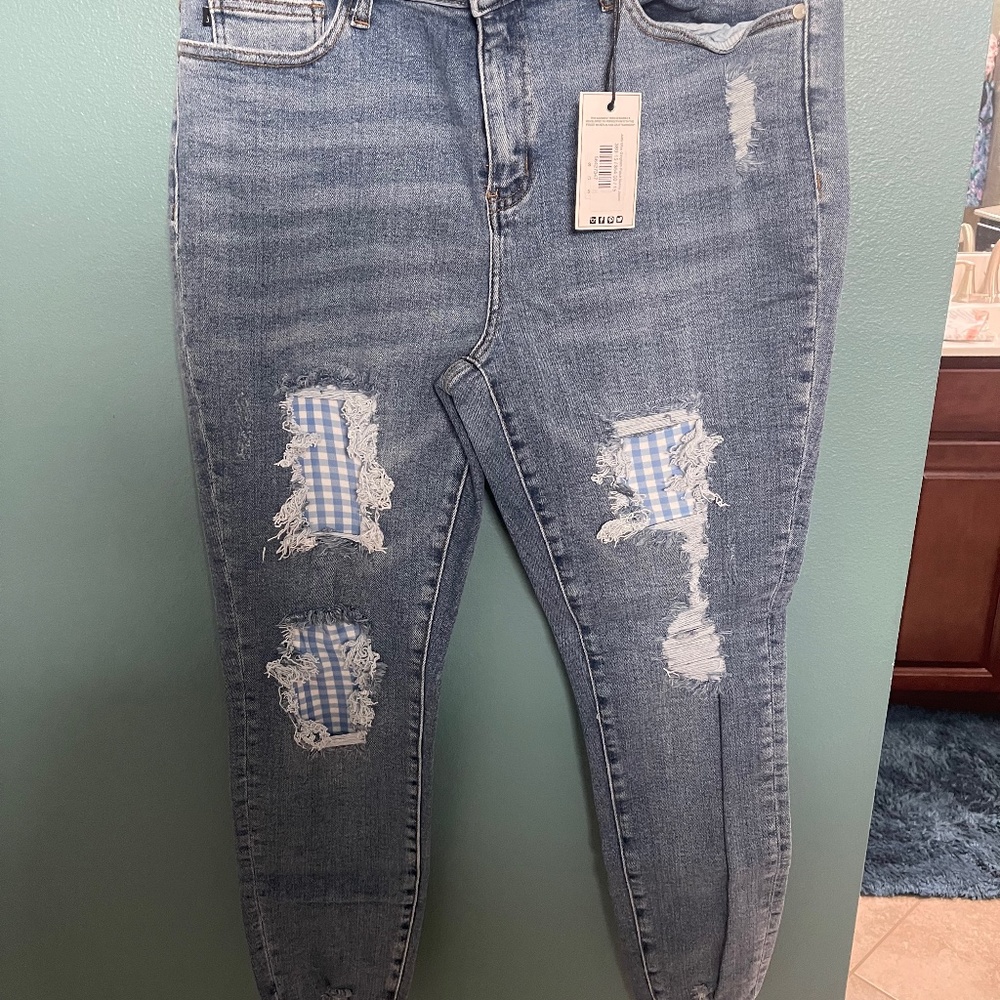 Judy Blue Jeans w/gingham print detail